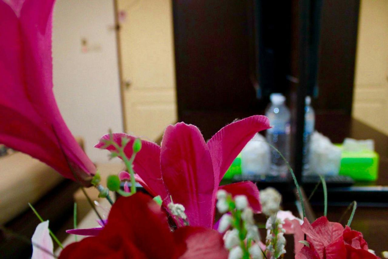Phuthara Mansion Apartment Phuket Bagian luar foto